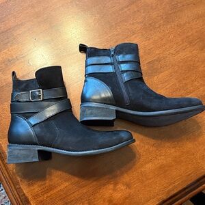 Earth Origins Black Ankle Booties… EUC